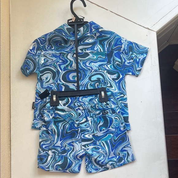 Volcom Kids Blue Marble Button down shirt with shorts  Set - Picture 2 of 2